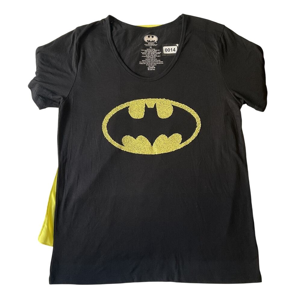 DC Comics Women Shirt XL (15/17) Black Animal Print Graphic Tee Logo Crew Neck